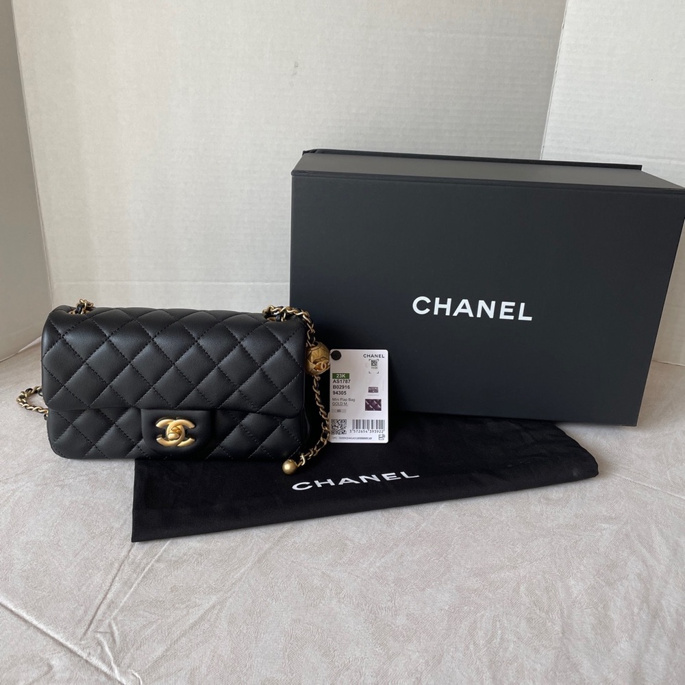 CHANEL Mini Flap Bag 23K Pearl Crush AS1787B02916 *Super Rare*